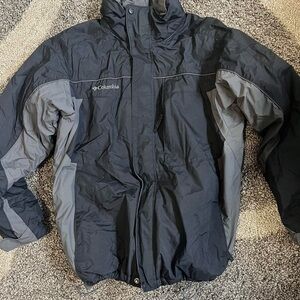 Columbia Black and Gray Performance Jacket with Water-Resistant Fabric